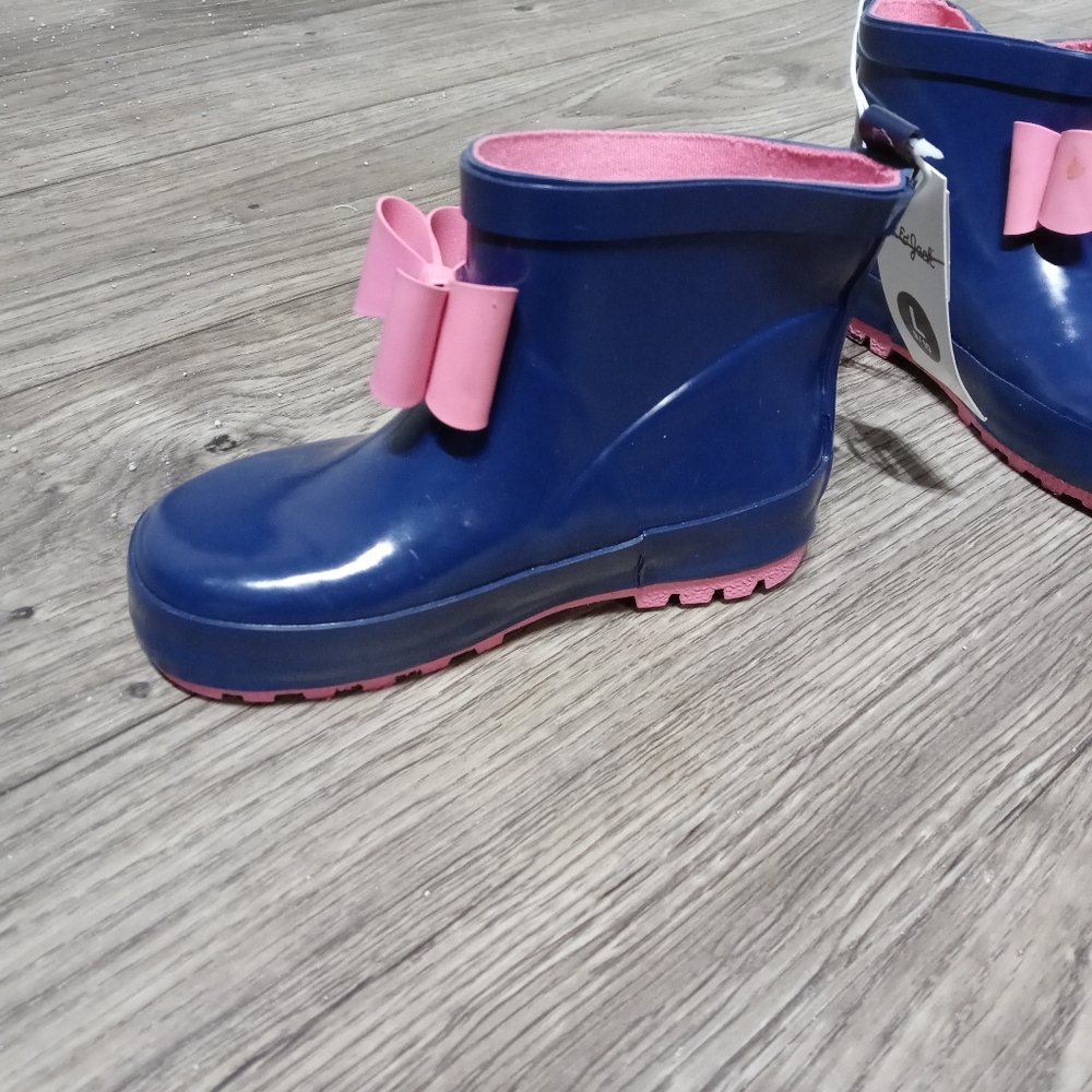 Waterproof Boots (Size toddler 9/10) - Picture 2 of 4